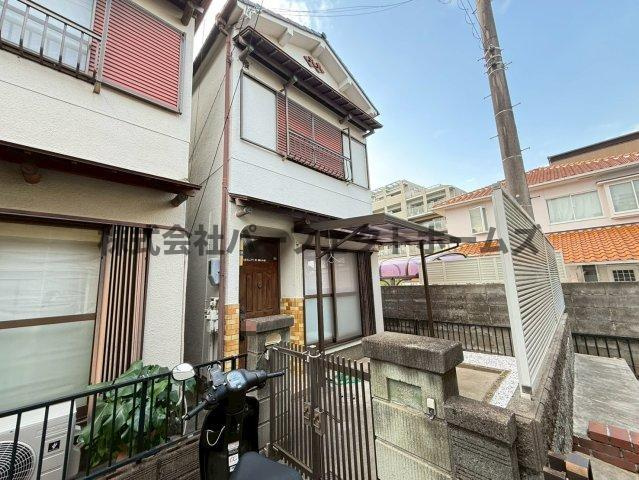 長尾西町1丁目戸建　賃貸の外観|外観もきれいです