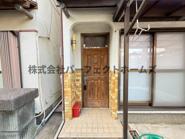 長尾西町1丁目戸建　賃貸の玄関|玄関です