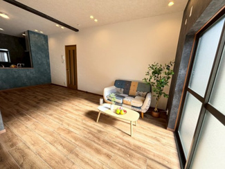 【居間・リビング】 | 高槻市柱本5丁目　中古戸建