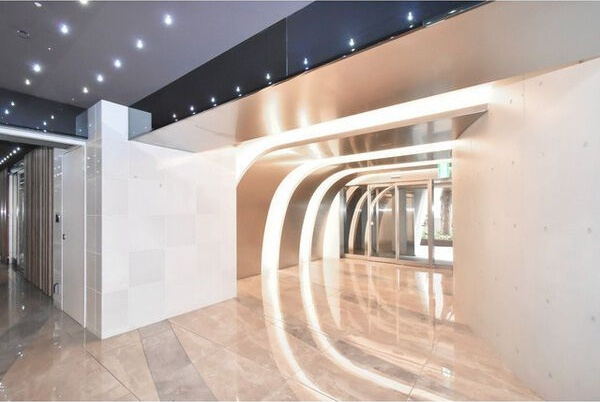 ファーストレジデンス栄のロビー