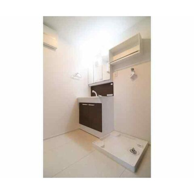 【洗面所】 | Vent Vert 横浜富岡 | 人気の三面鏡独立洗面台♪