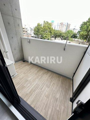 グランステディ城東中央のバルコニー