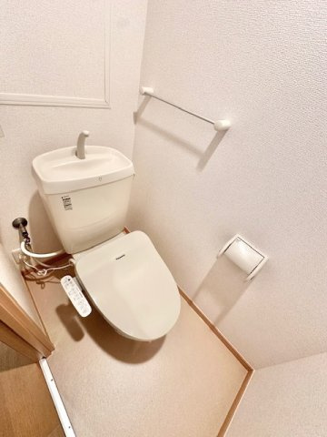 クレメント岡山のトイレ|ゆったりとした空間のトイレです