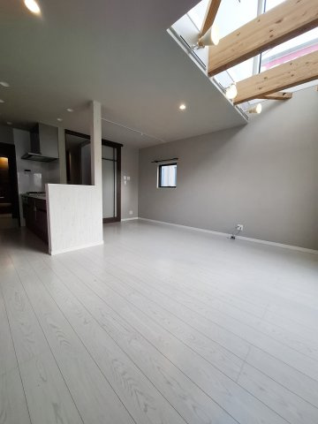 能登町戸建の洋室