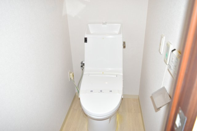 国立市富士見台２丁目の中古マンションのトイレ