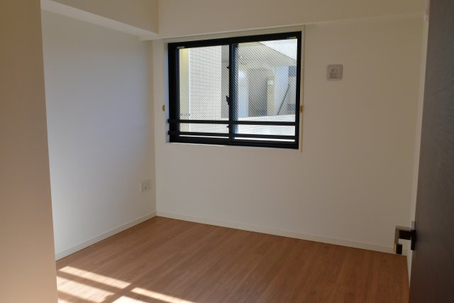 国立市富士見台２丁目の中古マンションの洋室
