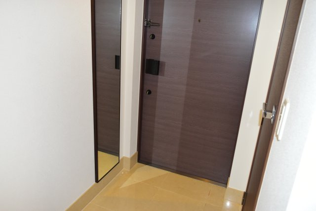 国立市富士見台２丁目の中古マンションの玄関