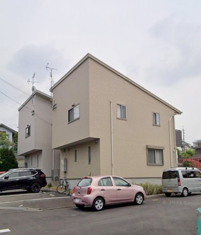 山之上西町　車庫2台付戸建てのエントランス