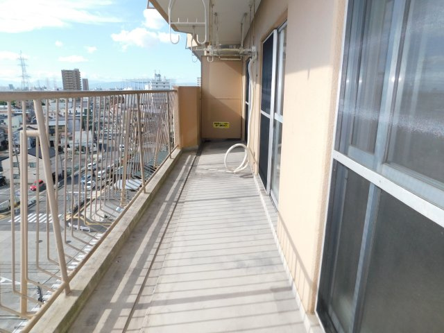 名古屋市港区作倉町の中古マンションのバルコニー|◇バルコニー◇　　南面で陽当り良好なワイドバルコニー！　ＬＤＫと他２室から利用可能です♪