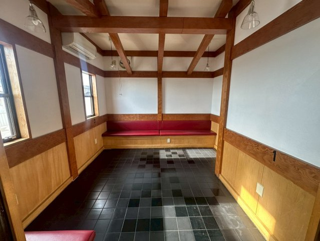 駒場町 石川様貸店舗の内装