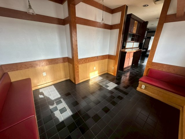 駒場町 石川様貸店舗の内装