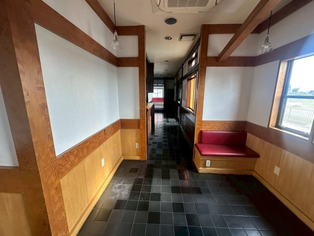 駒場町 石川様貸店舗の内装