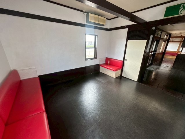 駒場町 石川様貸店舗の内装