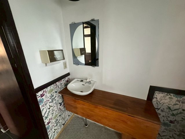 駒場町 石川様貸店舗の内装