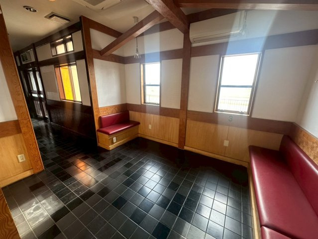 駒場町 石川様貸店舗の内装