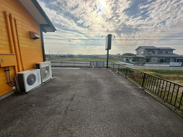 駒場町 石川様貸店舗の駐車場