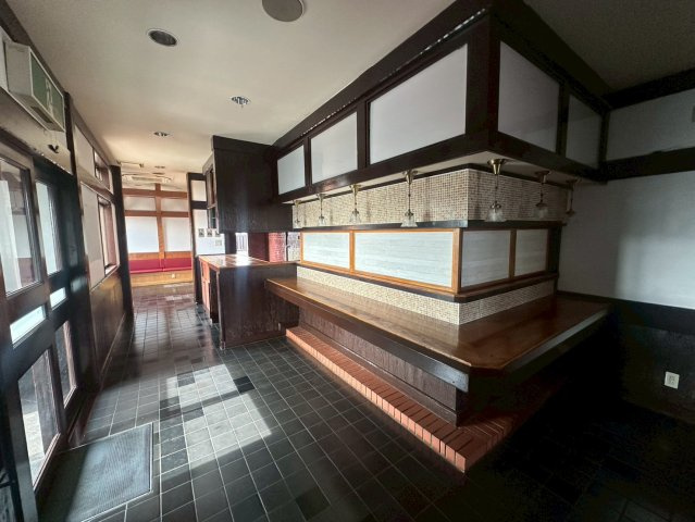 駒場町 石川様貸店舗の内装