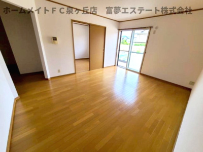 【居間・リビング】 | アプリコットハウス | ※イメージ　同物件別号室の写真