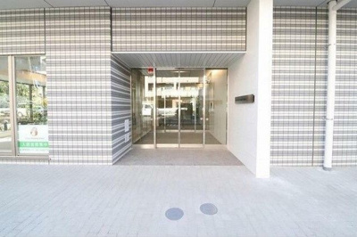 【エントランス】 | RIDGE王子神谷 | ゆとりのあるエントランスです