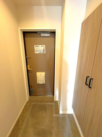 令和７年１１月リノベーション済３ＬＤＫ◆京阪宇治線＆ＪＲ奈良線の２沿線利用可◆ローレルコート宇治木幡の玄関|玄関