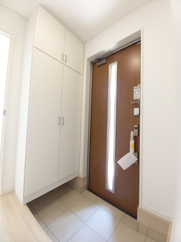 11/17価格変更　【いわき市平第20／2号棟】　新築戸建　の玄関|同施工　■□■玄関の写真です■□■　
シューズボックスは収納力たっぷりで、整理整頓も楽ちんですね。