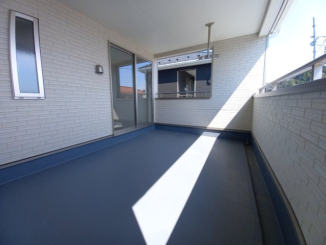 11/17価格変更　【いわき市平第20／2号棟】　新築戸建　のバルコニー|同施工　■□■バルコニーの写真です■□■　お布団など大きいものも、充分に干せる広さがございます。
