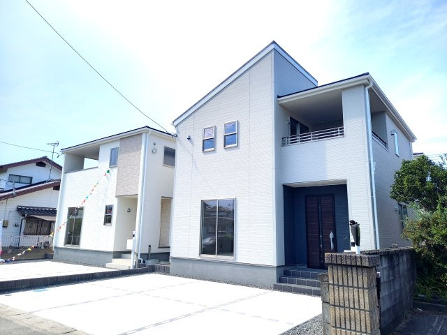 ラスト1棟　【平下神谷第7】4号棟　※期間限定キャンペーン開催☆内覧可能※　の前面道路含む現地写真|◆外観の写真です◆　
過ごす時間が長いからこそ家族との繋がりが感じられるお家！　にぎやかな声で日々の会話も弾む楽しい空間となります。家に帰宅するのがより一層楽しみになりますね♪