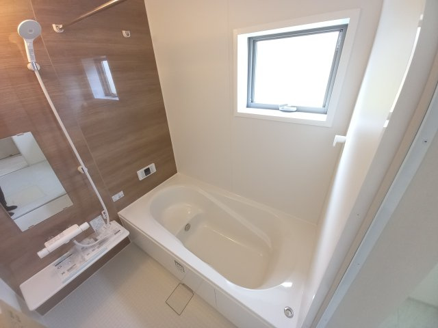 12/1価格変更【いわき市内郷高坂町2丁目／1号棟】　高坂小・内郷第一中の浴室|日々の暮らしに欠かせないお風呂です