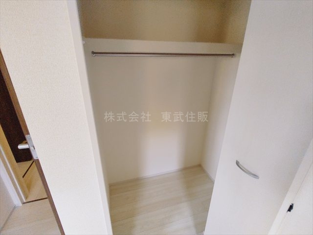 【洋室】 | 富士見市渡戸1丁目　全14棟　8号棟 | 洋室5.75帖、使い勝手のいい洋室です