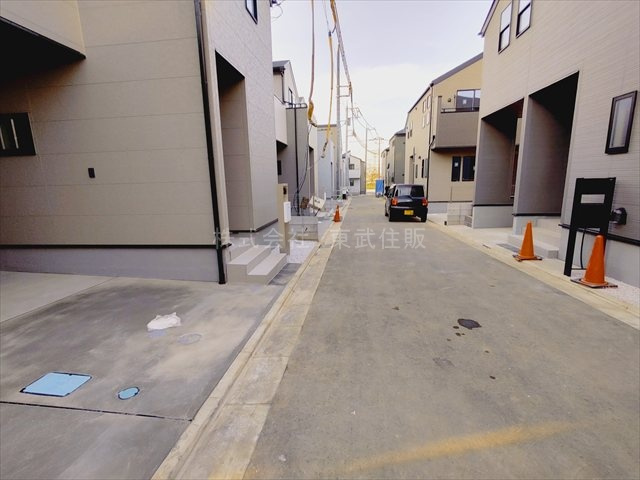 【前面道路含む現地写真】 | 富士見市渡戸1丁目　全14棟　8号棟 | 住環境良好です