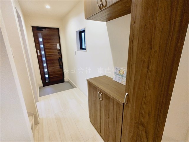 【玄関】 | 富士見市渡戸1丁目　全14棟　8号棟 | 落ち着いた玄関です