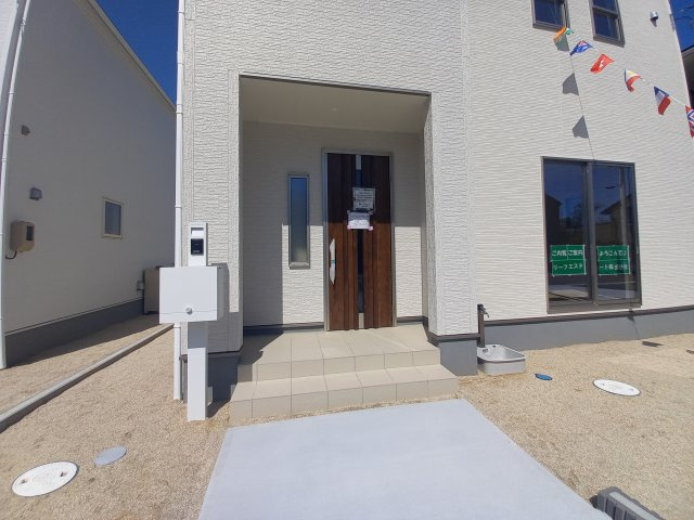 ご予約受付中！お早めに！　【新築建売住宅】　いわき市小名浜燈籠原　全10棟　3号棟の玄関|玄関です