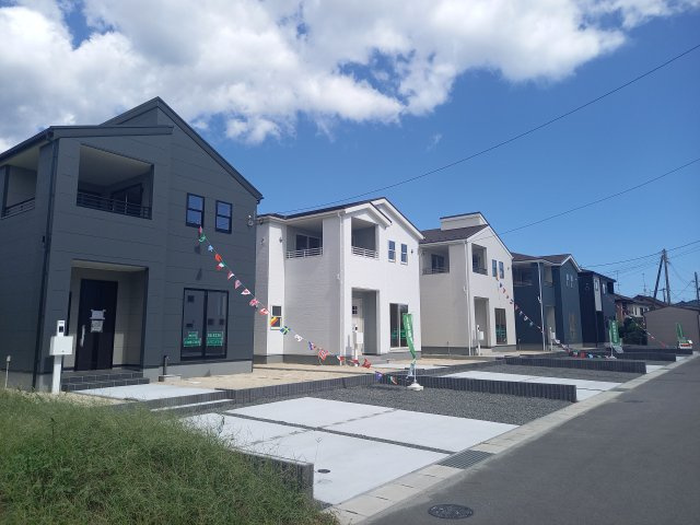 ご予約受付中！お早めに！　【新築建売住宅】　いわき市小名浜燈籠原　全10棟　3号棟の外観|ご成約の方に選べる家電プレゼントキャンペーン実施中です♪
あると嬉しい家電が揃っています！さらにお選び頂いた商品にプラスして「美味しいパンが焼けるアラジンのトースター」をお付けします！期間限定(^^♪