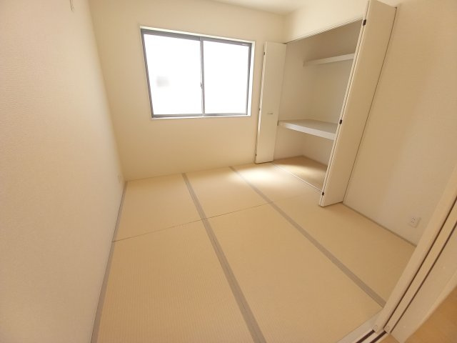 ご予約受付中！お早めに！　【新築建売住宅】　いわき市小名浜燈籠原　全10棟　3号棟の和室|◆和室の写真です◆　お泊りに来た親戚や来客時、ちょっと横になりたい時にあると便利です♪　和の雰囲気が心を落ち着かせてくれますね♪