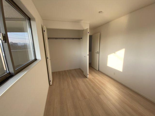 【佐糠町第8　全5棟／5号棟】　新築建売住宅　価格を抑えた新邸！の洋室|同施工　■□■居室の写真です■□■　
使い勝手の良い間取りなので、ご家族の状況の変化にも耐えられますね。