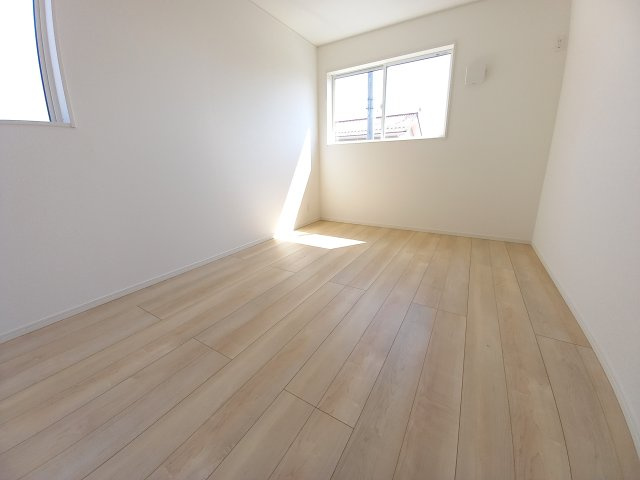 【佐糠町第8　全5棟／4号棟】　新築建売住宅　価格を抑えた新邸！の洋室|同施工　■□■居室の写真です■□■　
寝室にも、子供部屋にも、趣味のお部屋にもお使いいただけます♪