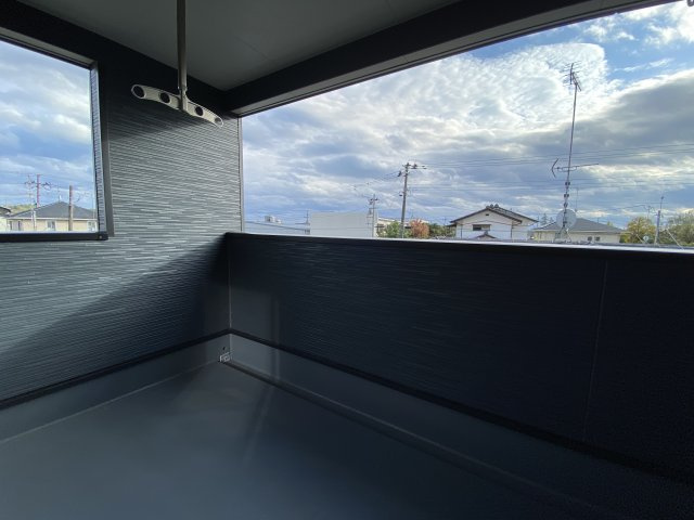 ◆＜期間限定キャンペーン開催♪＞【小名浜住吉　第6】　限定１棟！のバルコニー|同施工◆バルコニーの写真です◆　お布団など大きいものも、充分に干せる広さがございます。人気のベランピングも楽しめる広さ！自宅のアウトドア空間でゆったり過ごせます。

