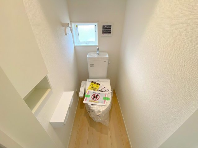 米子市河崎第1新築分譲住宅のトイレ|≪同仕様写真≫
2ヶ所にトイレもございます。もちろんウォシュレットも設置予定