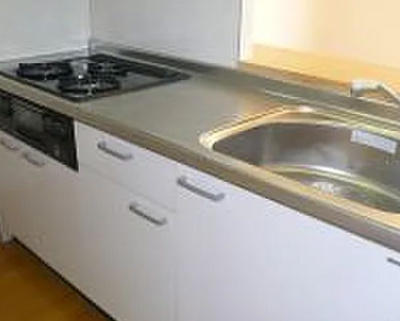 【キッチン】 | グランディール タチバネ | コンパクトなキッチンで掃除もラクラク