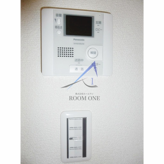 ハックベリーグレイスのセキュリティ|モニター付きインターホンです。