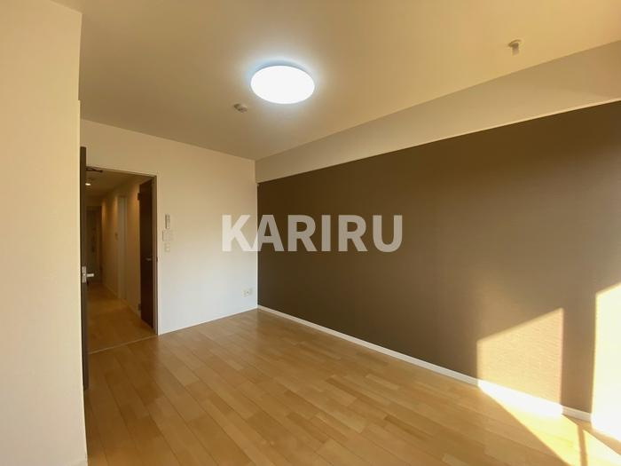 リヴィエール北梅田の洋室