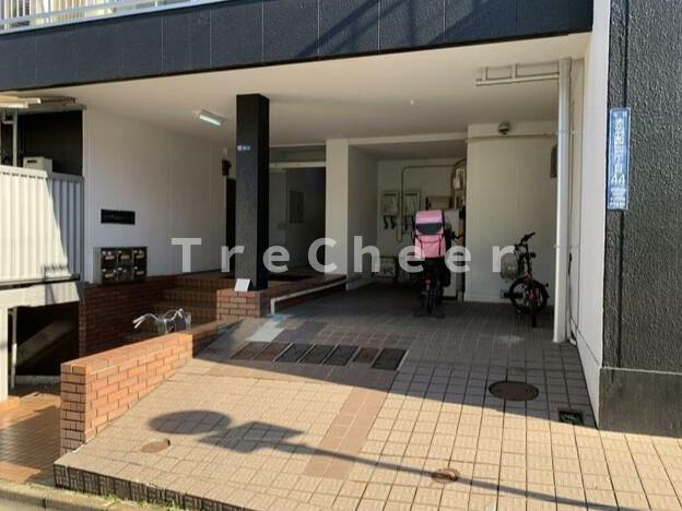 エーワンレジデンスのエントランス