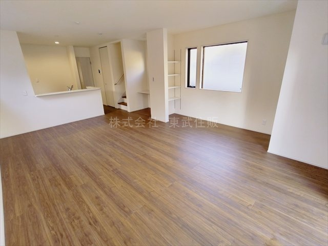 【居間・リビング】の画像