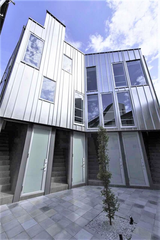 新宿区若松町のアパート