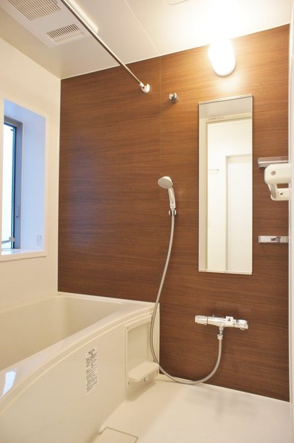 新宿区若松町のアパートの浴室