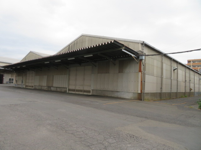 東村山市恩多町５丁目の倉庫の外観