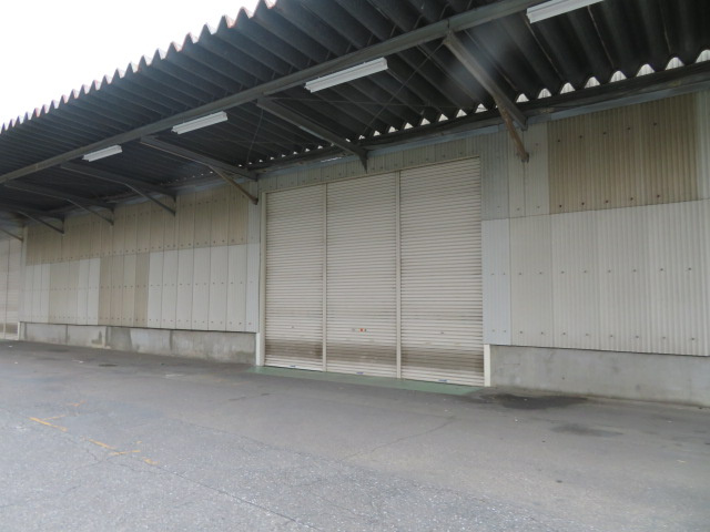 東村山市恩多町５丁目の倉庫の外観