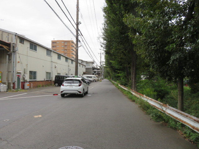 東村山市恩多町５丁目の倉庫の周辺