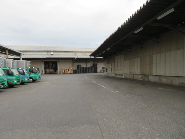 東村山市恩多町５丁目の倉庫の周辺