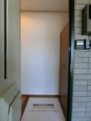 【玄関】 | バームクーヘンC棟 | イメージ203号室の写真